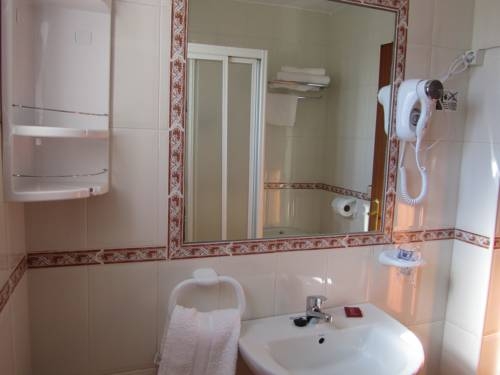 Imagen de la habitación del Hostal Hospedaje Villanueva. Foto 67