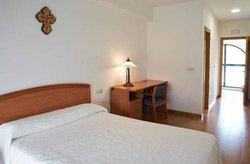 Imagen de la habitación del Hostal Hospederia Via Lucis. Foto 5