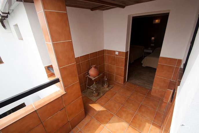 Imagen de los exteriores del Hostal Hospedería Los Angeles. Foto 27