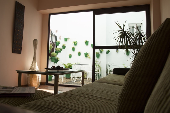 Imagen de los interiores del Hostal Hospedería Luís De Góngora. Foto 16