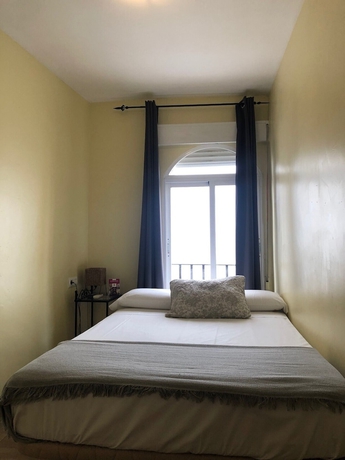 Imagen de la habitación del Hostal Hospedería Luís De Góngora. Foto 12