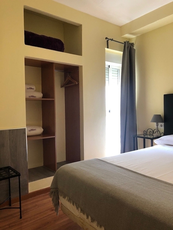 Imagen de la habitación del Hostal Hospedería Luís De Góngora. Foto 13