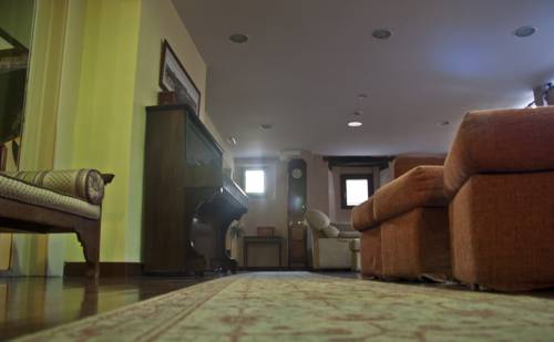 Imagen de la habitación del Hostal Hospeder&iacute;a Porta Coeli. Foto 2