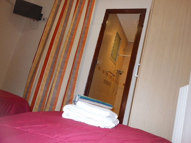 Imagen de la habitación del Hostal Hostal Alicante, Valencia. Foto 5
