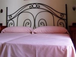 Imagen de la habitación del Hostal Hostal Aranda. Foto 3