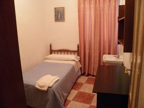 Imagen de la habitación del Hostal Hostal Arroyo. Foto 2