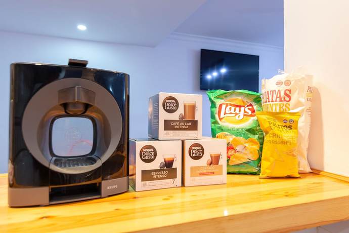 Imagen de los interiores del Hostal Hostal Boutique Luna de Nerja OLIVE OIL FREE DEGUSTATION & SALE. Foto 18