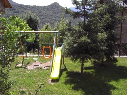 Imagen de los exteriores del Hostal Hostal Casa Lacreu. Foto 6