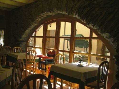Imagen de los exteriores del Hostal Hostal Casa Lacreu. Foto 7