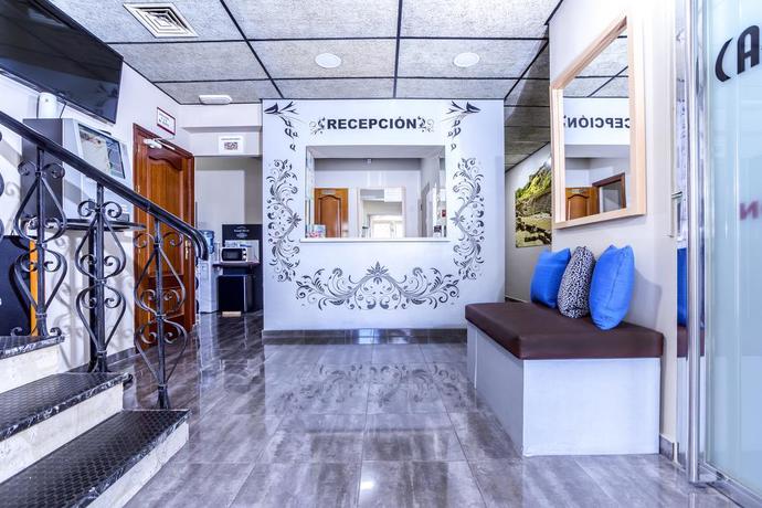 Imagen de los interiores del Hostal Hostal Ciudad Jardin Malaga. Foto 7