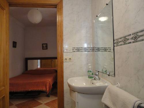 Imagen de la habitación del Hostal Hostal El Cascabel. Foto 2