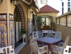 Imagen de los exteriores del Hostal Hostal El Nido. Foto 3