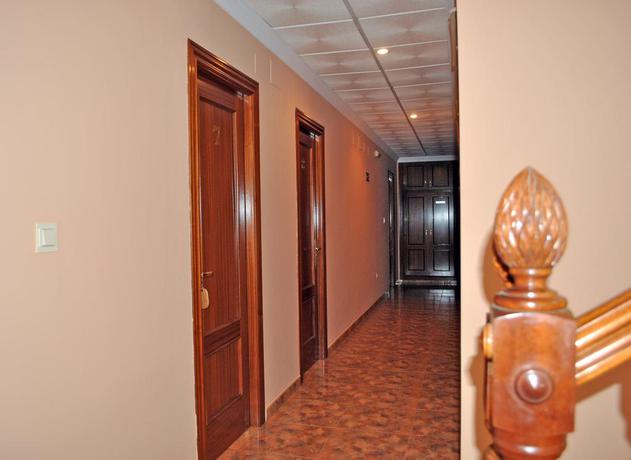 Imagen de los interiores del Hostal Hostal Garballo. Foto 6