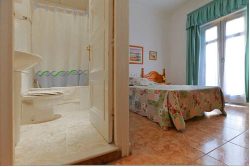 Imagen de la habitación del Hostal Hostal La Palma. Foto 7