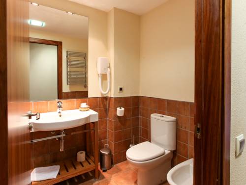 Imagen de la habitación del Hostal Hostal Les Roquetes. Foto 5