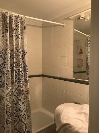 Imagen de la habitación del Hostal Hostal Llanda. Foto 5