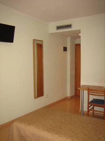 Imagen general del Hostal Hostal Madruga. Foto 14