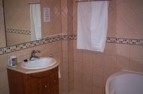 Imagen general del Hostal Hostal Mont Royal. Foto 10