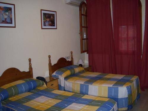 Imagen general del Hostal Hostal Mont Royal. Foto 11