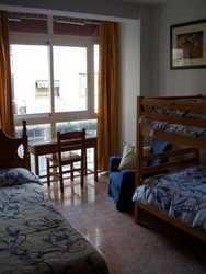 Imagen de la habitación del Hostal Hostal Nuevas Naciones. Foto 2