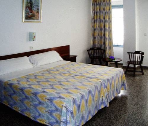 Imagen de la habitación del Hostal Hostal Pitiusa. Foto 5