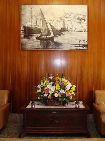 Imagen de los interiores del Hostal Hostal Pitiusa. Foto 15