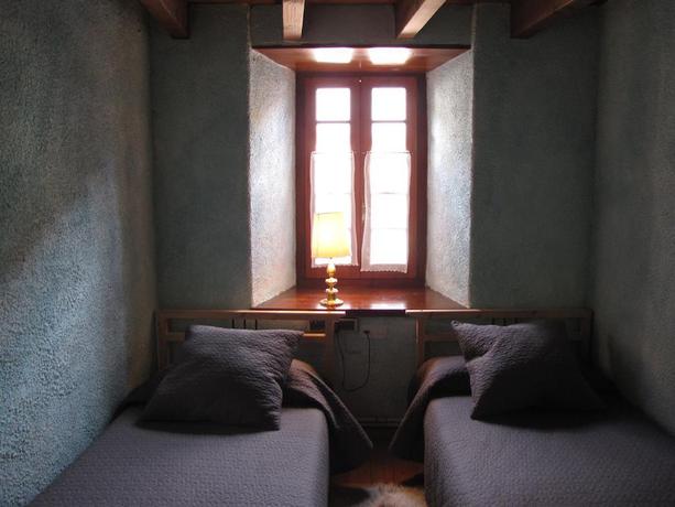 Imagen de la habitación del Hostal Hostal Plaza Garós. Foto 2