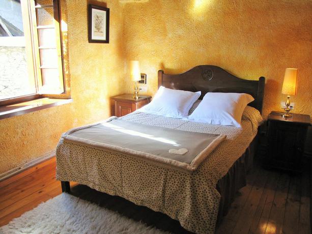 Imagen de la habitación del Hostal Hostal Plaza Garós. Foto 5