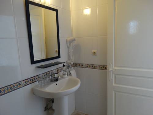 Imagen de la habitación del Hostal Hostal Residencial La Paloma. Foto 6