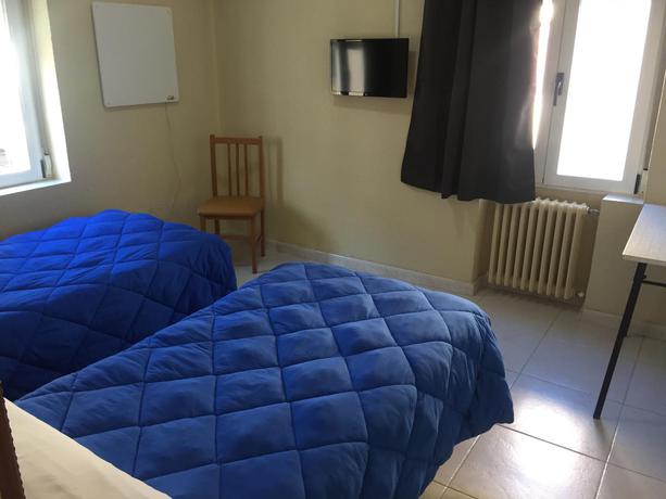 Imagen de la habitación del Hostal Hostal Rosales. Foto 2