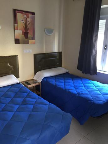 Imagen de la habitación del Hostal Hostal Rosales. Foto 4