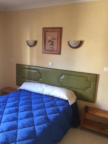 Imagen de la habitación del Hostal Hostal Rosales. Foto 8