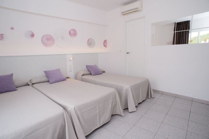 Imagen de la habitación del Hostal Hostal Tarba. Foto 7