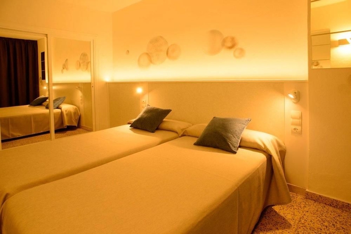 Imagen de la habitación del Hostal Hostal Tarba. Foto 12