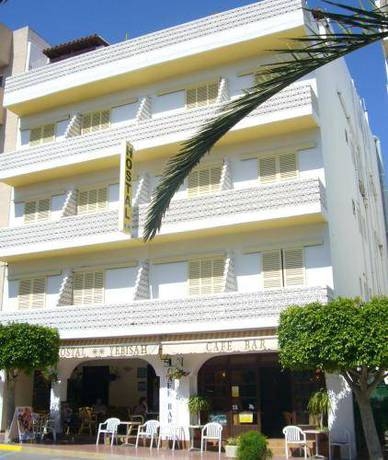 Imagen de los exteriores del Hostal Hostal Yebisah. Foto 12