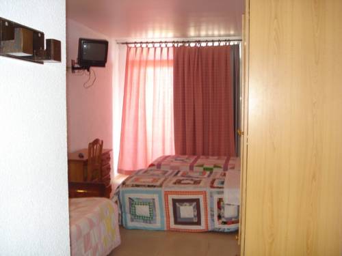 Imagen de la habitación del Hostal Hostal la Barraca. Foto 3