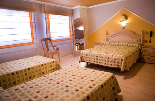 Imagen de la habitación del Hostal Hostal la Campana. Foto 5