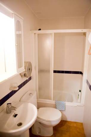 Imagen de la habitación del Hostal Hostal la Campana. Foto 8