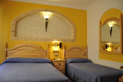 Imagen de la habitación del Hostal Hostal la Campana. Foto 9