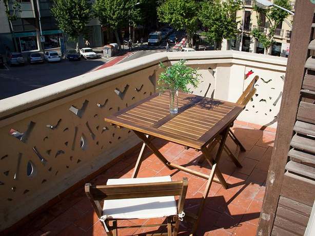 Imagen de la habitación del Hostal Hostalin Barcelona Diputación. Foto 12