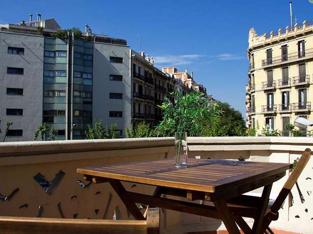 Imagen de la habitación del Hostal Hostalin Barcelona Diputación. Foto 13