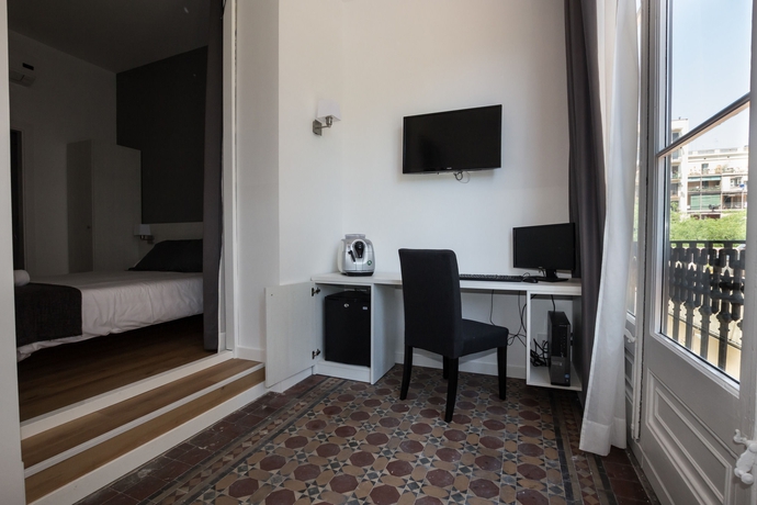 Imagen de la habitación del Hostal Hostalin Barcelona Gran Via. Foto 2