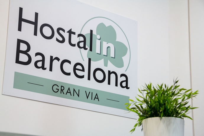 Imagen de los exteriores del Hostal Hostalin Barcelona Gran Via. Foto 8