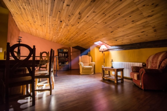 Imagen de los interiores del Hostal Hostatgeria Sant Jaume. Foto 15