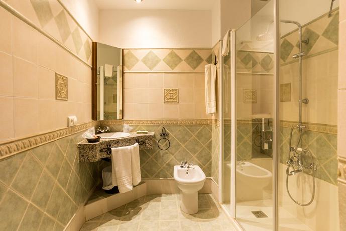 Imagen general del Hostal Hostel El Escudo De Mijas. Foto 17