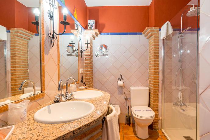 Imagen general del Hostal Hostel El Escudo De Mijas. Foto 19