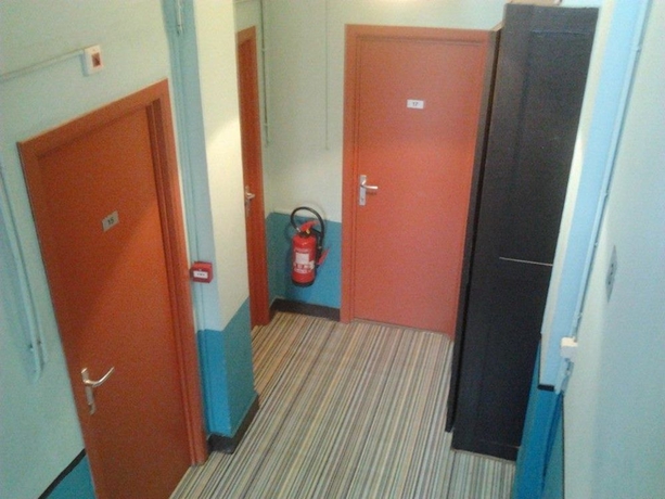 Imagen de los interiores del Hostal Hostel Louise. Foto 13