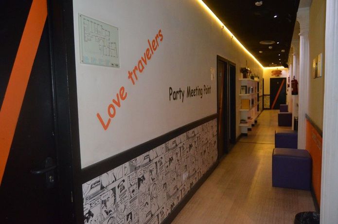 Imagen de los interiores del Hostal Hostels Meetingpoint. Foto 14