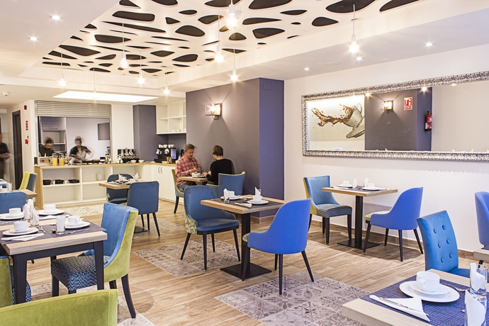 Imagen del bar/restaurante del Hostal Hostemplo Sagrada Familia. Foto 8