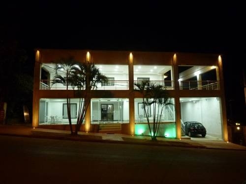 Imagen general del Hostal Hosteria Casa Blanca Iguazu. Foto 12